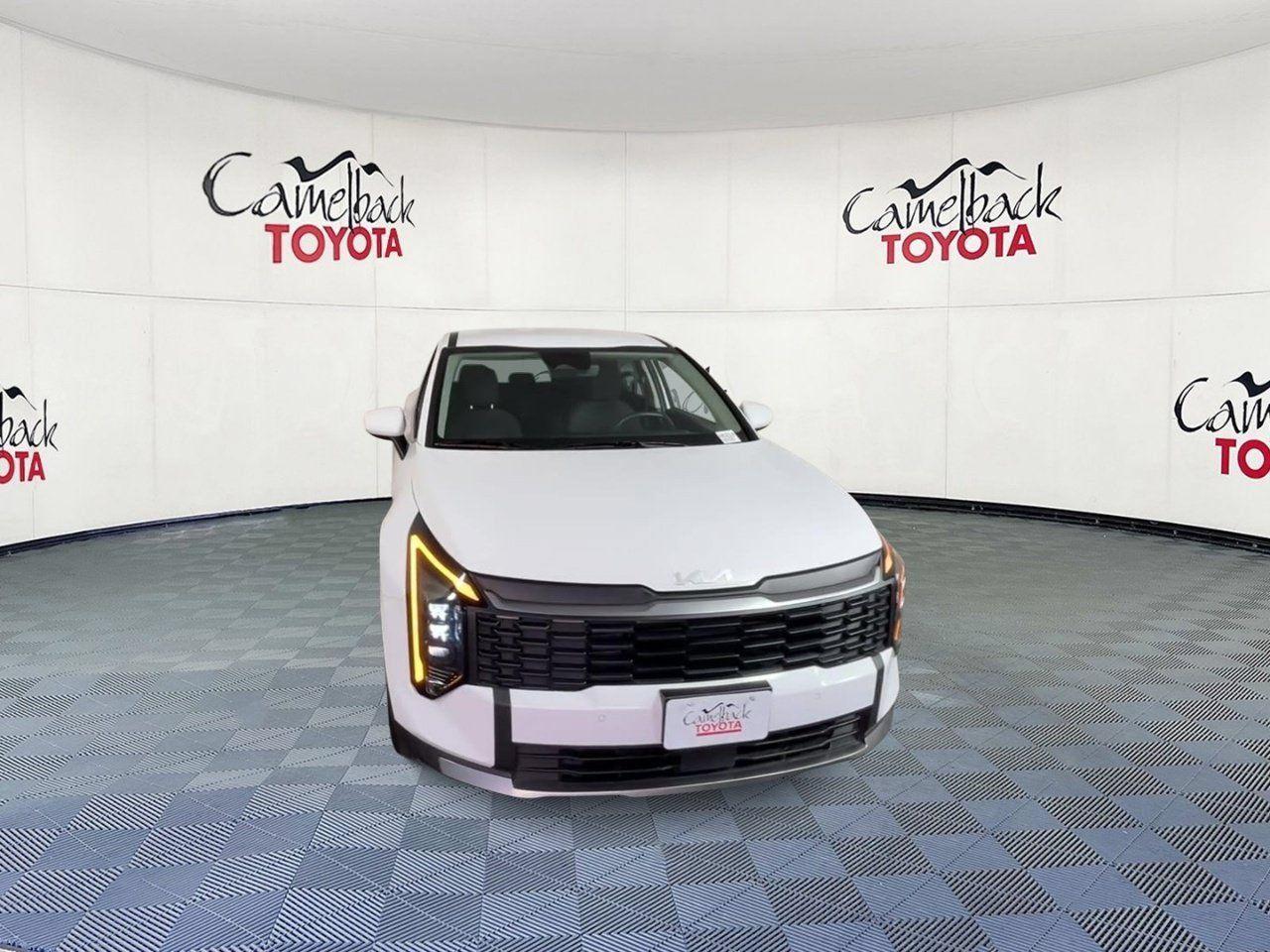 Used 2026 Kia Sportage LX FWD image 4