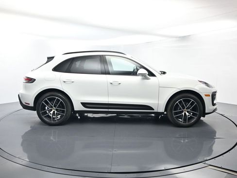 Used 2025 Porsche Macan image 16