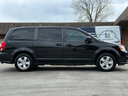 Used 2016 Dodge Grand Caravan SE w/ Quick Order Package 29E SE FWD image 7