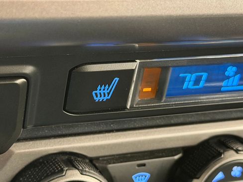 Used 2023 Toyota Tacoma Limited image 29