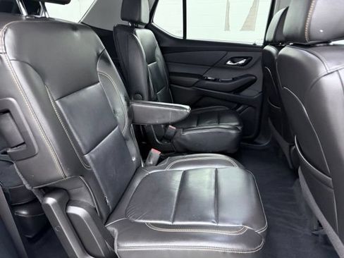 Used 2020 Chevrolet Traverse RS FWD image 22