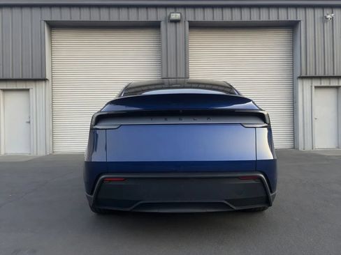 Used 2026 Tesla Model Y 2WD image 7
