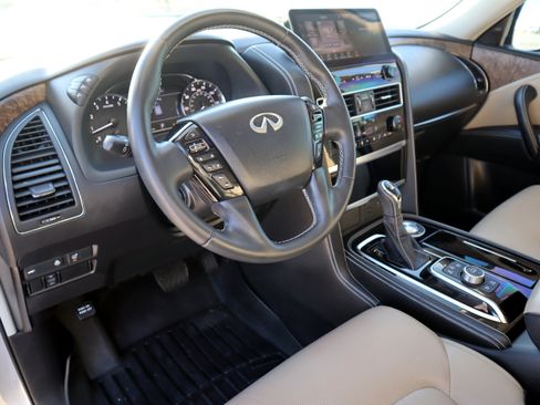 Used 2022 INFINITI QX80 Premium Select w/ Cargo Package image 22