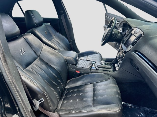Used 2022 Chrysler 300 S RWD image 24