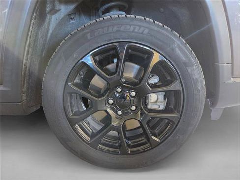 Used 2023 Jeep Compass Latitude AWD/4WD image 19