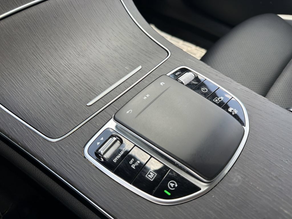 Used 2021 Mercedes-Benz GLC 300 4MATIC image 27
