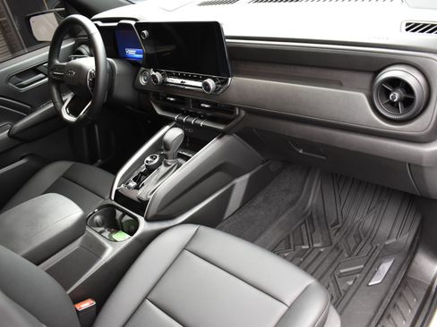 Used 2025 Chevrolet Colorado Trail Boss image 39