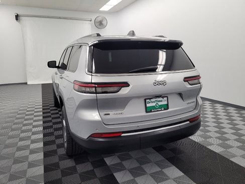 Used 2022 Jeep Grand Cherokee L Limited AWD/4WD image 6