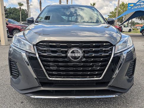Used 2023 Nissan Kicks S FWD image 9