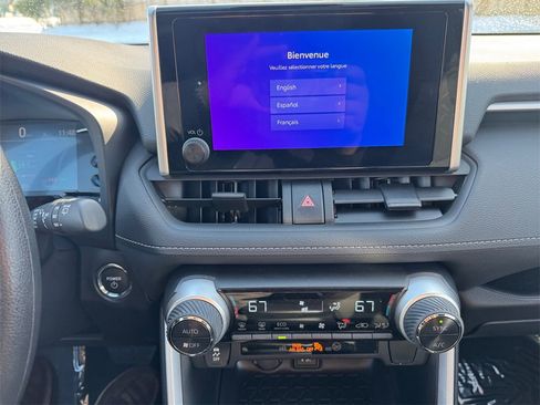 Used 2025 Toyota RAV4 XLE image 22