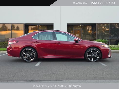 Used 2018 Toyota Camry XSE w/ Driver Assist Package FWD image 5