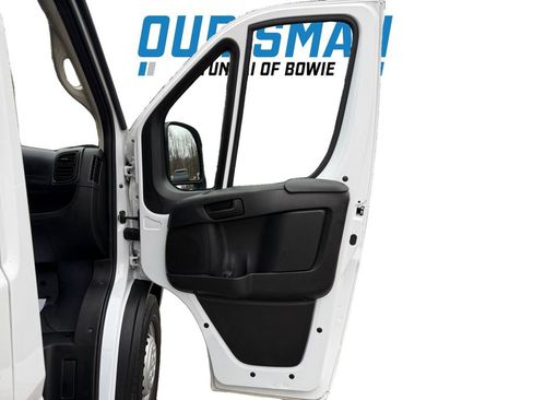 Used 2024 RAM ProMaster 2500 w/ Convenience Group image 16