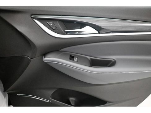 Used 2024 Buick Enclave Essence w/ Experience Buick Package image 17