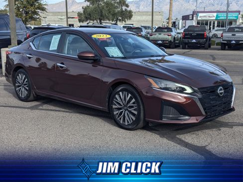 Used 2023 Nissan Altima 2.5 SV image 1
