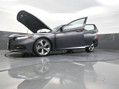 Used 2019 Honda Accord Touring image 35