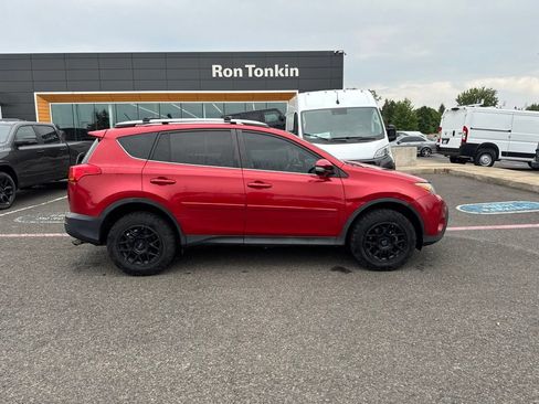 Used 2014 Toyota RAV4 Limited w/ Technology Package AWD/4WD image 11