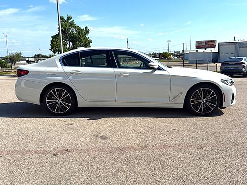 Used 2021 BMW 530i w/ Premium Package RWD image 5