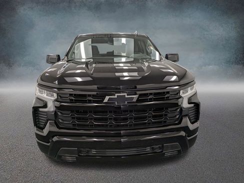 Used 2023 Chevrolet Silverado 1500 RST image 2
