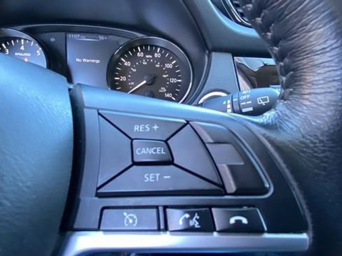 Used 2017 Nissan Rogue Sport SV w/ SV Premium Package AWD/4WD image 26