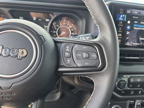 Certified 2025 Jeep Wrangler Unlimited Sport AWD/4WD image 14