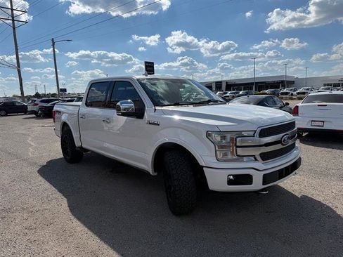 Used 2019 Ford F150 Platinum w/ Max Trailer Tow Package image 4