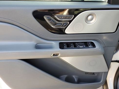 Used 2021 Lincoln Aviator Reserve w/ Equipment Group 201A image 15