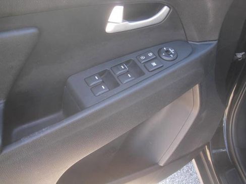 Used 2015 Kia Sportage LX image 15