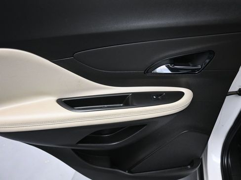 Used 2018 Buick Encore Preferred image 30