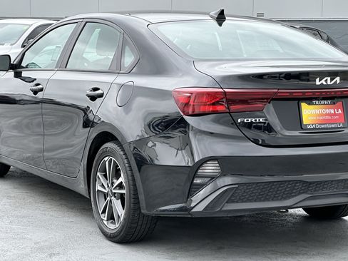 Certified 2023 Kia Forte LXS FWD image 5