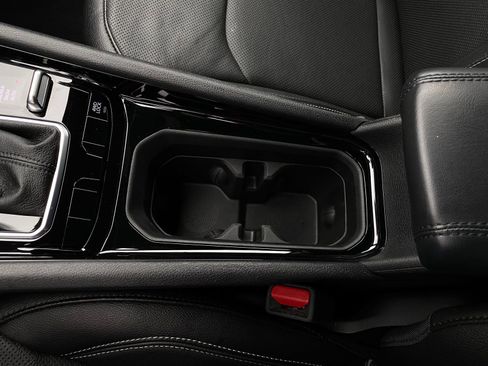 Used 2024 Jeep Compass Limited w/ High Altitude Package image 18