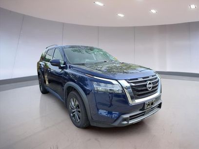 Used 2022 Nissan Pathfinder SV w/ SV Premium Package