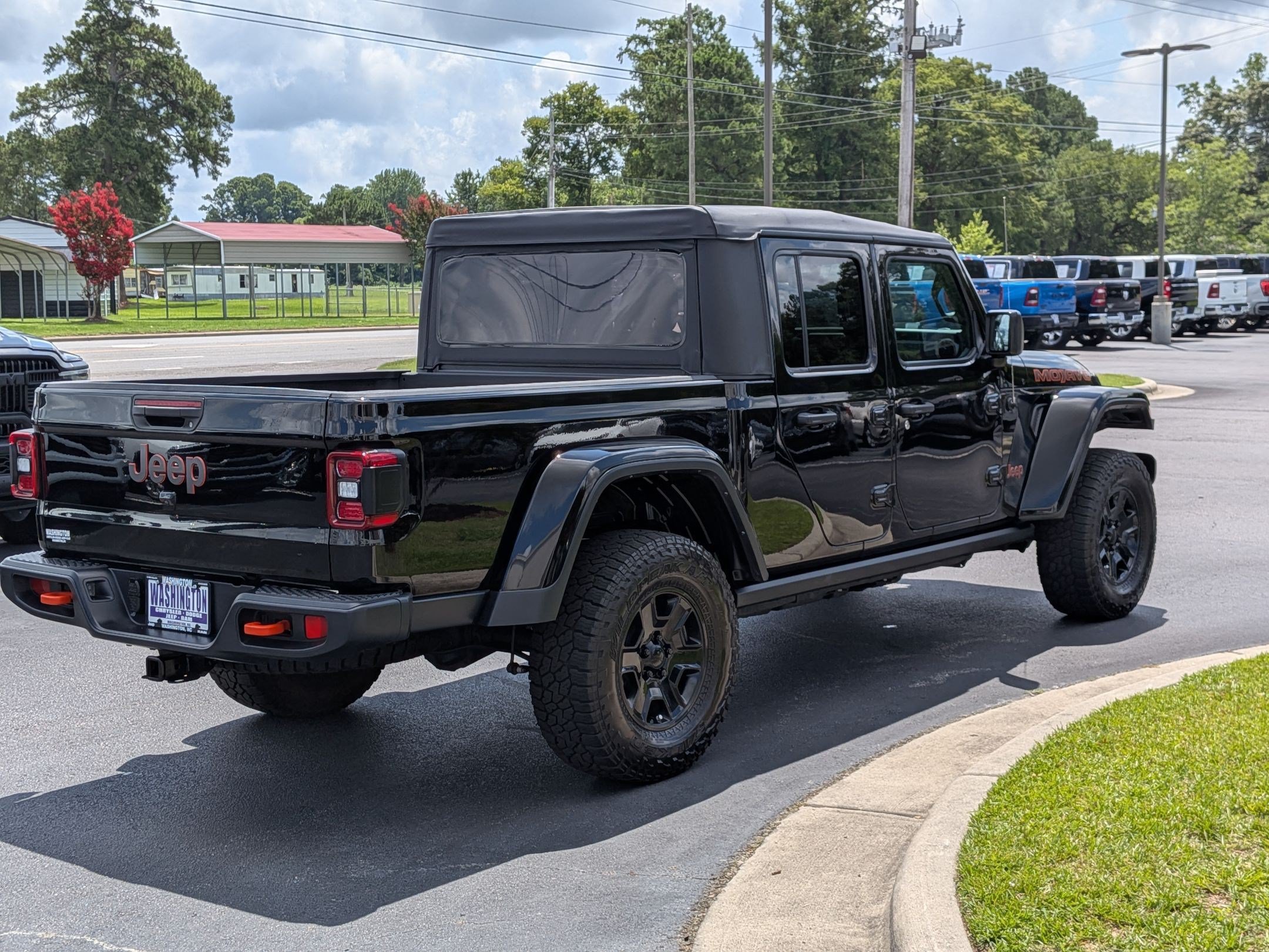 Used 2022 Jeep Gladiator Mojave w/ LED Lighting Group AWD/4WD image 5
