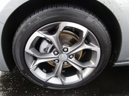 Certified 2024 Chevrolet Malibu LT image 2