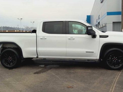 Used 2023 GMC Sierra 1500 Elevation w/ LPO, Elevation Black Package image 9