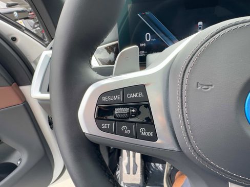 Used 2024 BMW X5 xDrive50e w/ M Sport Package image 18