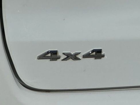 Used 2023 Jeep Compass Latitude image 12