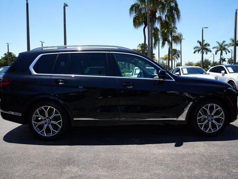 Used 2025 BMW X7 xDrive40i AWD/4WD image 11