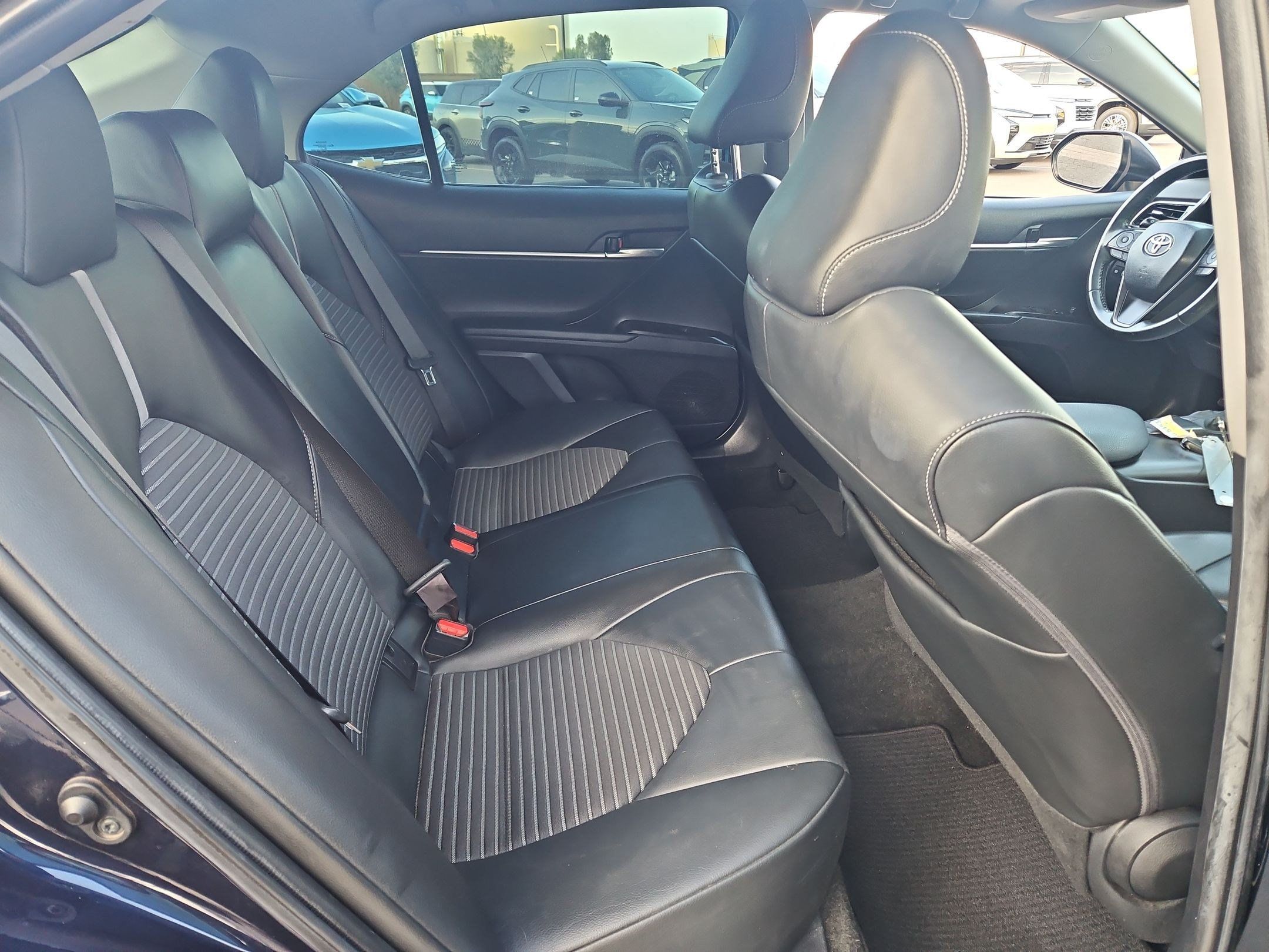 Used 2021 Toyota Camry SE FWD image 27