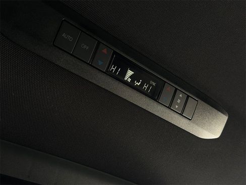 Certified 2025 Toyota Sienna Limited image 42