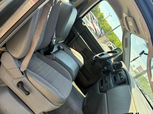 Used 2006 Dodge Ram 1500 Truck ST w/ V6 Value Group RWD image 9