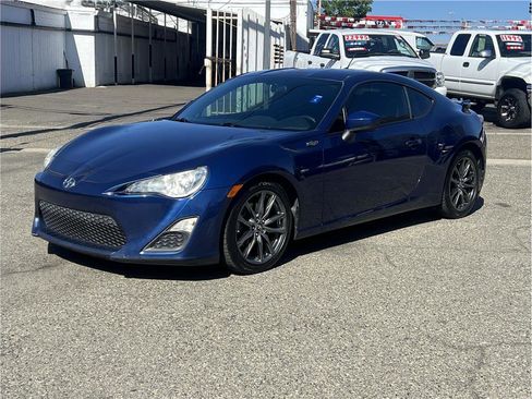 Used 2013 Scion FR-S RWD image 1