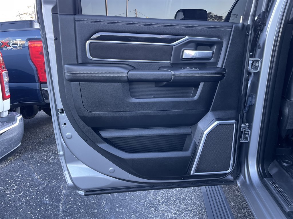 Used 2022 RAM 3500 Laramie AWD/4WD image 45