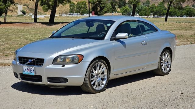 Used 2006 Volvo C70 T5 FWD image 2
