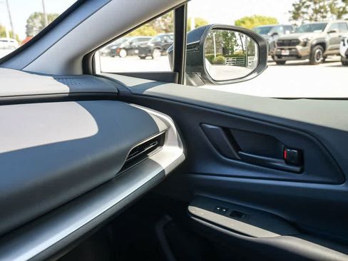 Used 2024 Toyota Prius LE FWD image 21