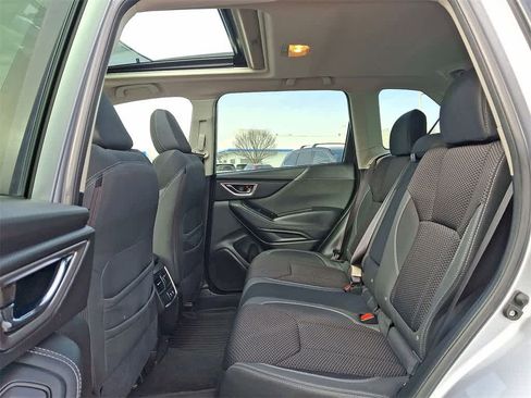 Used 2020 Subaru Forester Premium image 20