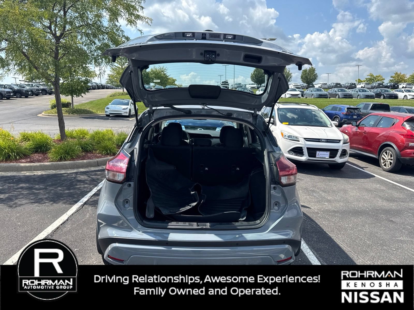 Used 2023 Nissan Kicks SV w/ Interior Electronics Package FWD image 12