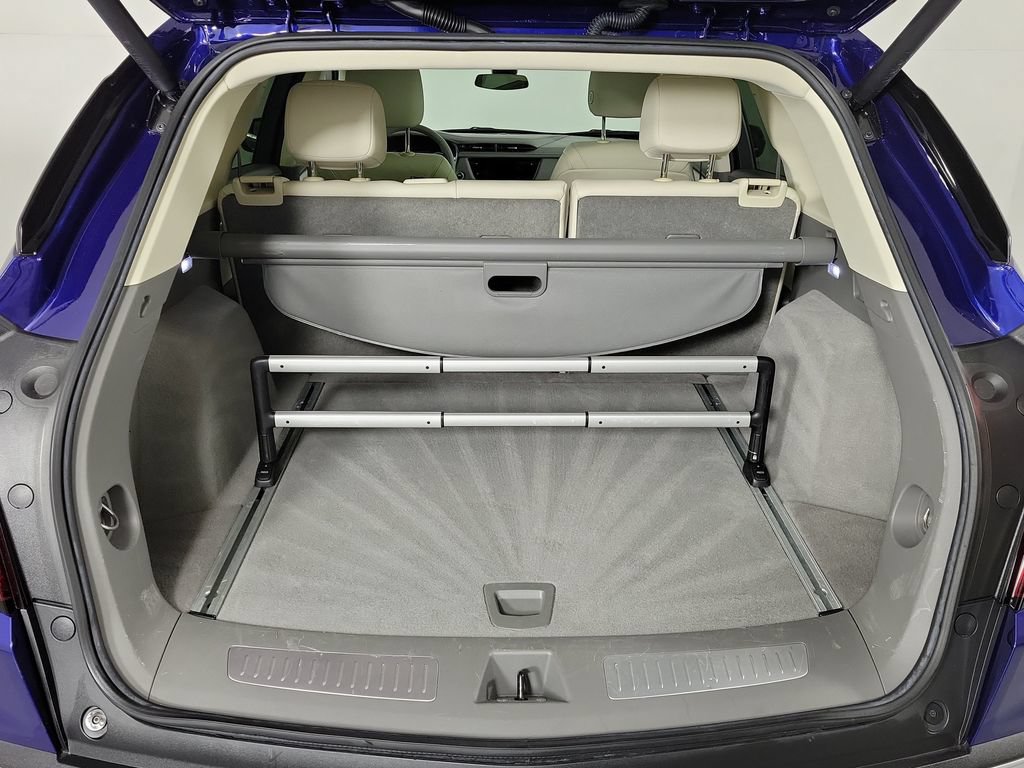 Used 2024 Cadillac XT5 Premium Luxury FWD image 7