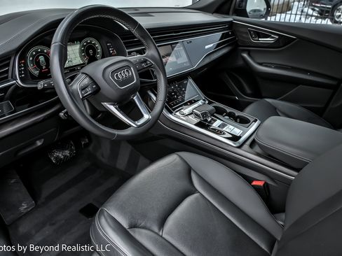 Used 2021 Audi Q8 Prestige image 24