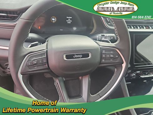 New 2025 Jeep Grand Cherokee Laredo X w/ Luxury Tech Group I image 11