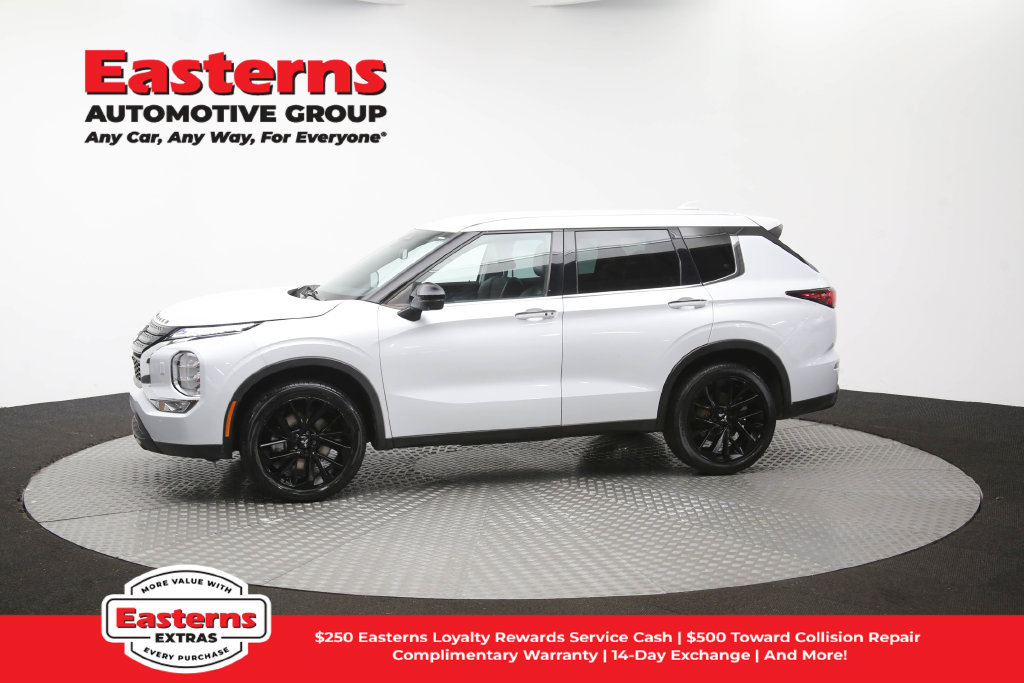 Used 2023 Mitsubishi Outlander SE AWD/4WD image 60
